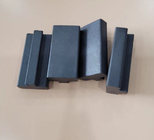 Composant en céramique résistant à l'usure pour des applications de fabrication du papier