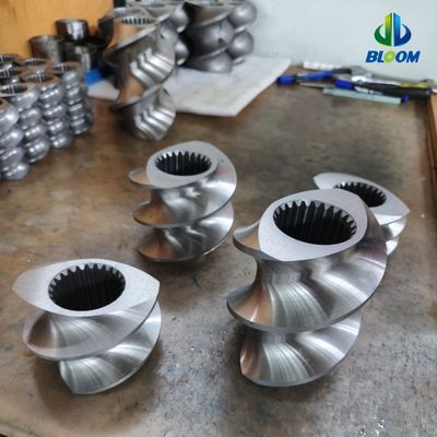 Qualité  High Precision Twin Screw Elements with 38CrMoAl CR12MoV and W6542 Alloys for Polymer Compounding Extruders usine