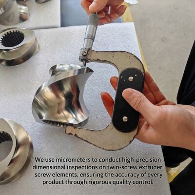 Qualité  High Efficiency Mixing 30mm Bimetallic Twin Screw Elements for Durable Extruder Performance usine