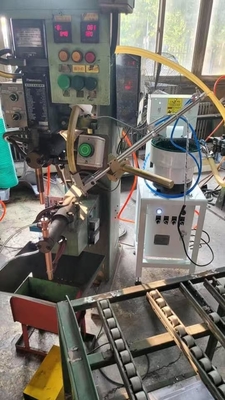 Système de alimentation automatique soudage par points automatique d'écrous