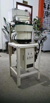Conducteur vibrant automatique d'écrou de boulon de cuvette pour la machine de soudure par projection