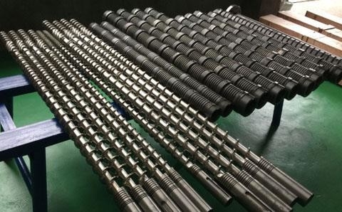 Pulvérisez la seuls vis et baril de soudure d'extrudeuse pour l'extrusion de PVC
