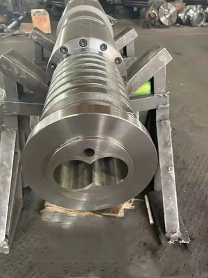Seul baril de vis d'entrée d'extrudeuse pour la machine de soufflage de corps creux d'extrusion de vis