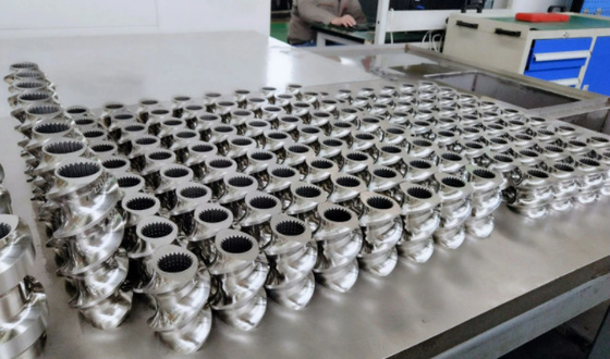 Métal W6mo5cr4V2 composants de vis Extrudeuse à double vis Pièces de rechange vis pour plastique