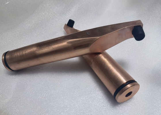 Armure de robot à électrode de soudage par point personnalisable pour les besoins de soudage