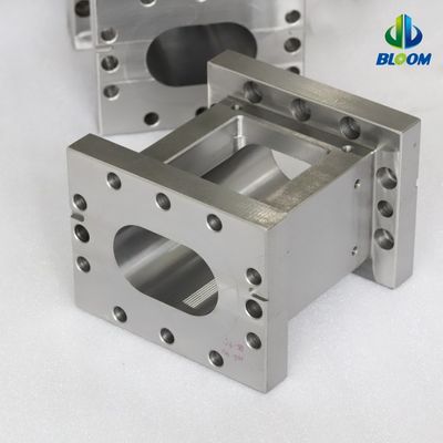 Vis à double vis en alliage de nickel haute résistance pour la résistance à l'usure dans les extrudeuses de plastique