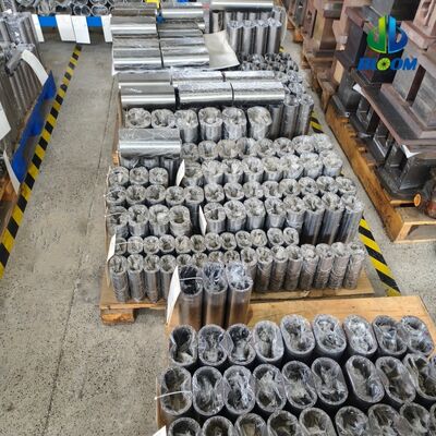 Liner à baril composite nickel-chrome-tungstène haute performance pour extrudeuse à double vis, résistant à 600 °C et dureté HRC 58-62