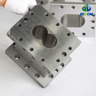 Baril à vis jumelles en alliage de nickel de haute précision avec résistance à l'usure pour la production de PEEK PET PBT