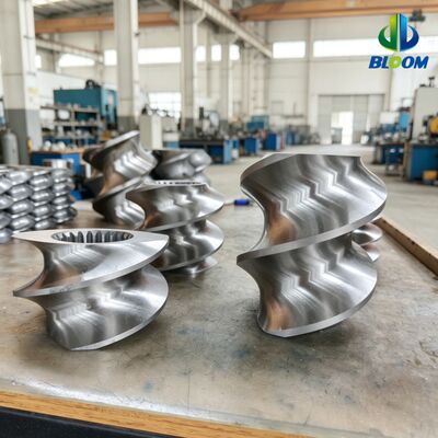 Éléments de vis d'extrudeuse à double vis résistants à l'usure et à la corrosion avec usinage de précision CNC et dureté HRC 58-62