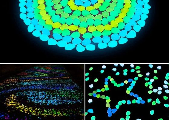 Cailloux luminescents rougeoyants en plastique de revêtements bétonnés