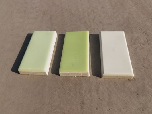 Lueur de résine dans la tuile foncée pour la décoration de Chambre
