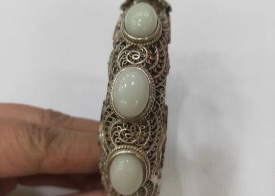 Bracelet propice traditionnel chinois de modèles pour la décoration avec la bonne bénédiction