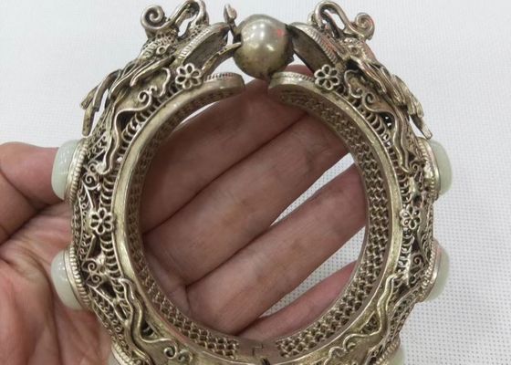Bracelet propice traditionnel chinois de modèles pour la décoration avec la bonne bénédiction