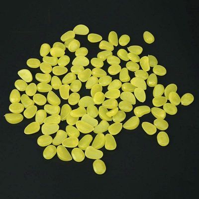 Surface lumineuse de quartz de cailloux de jardin d'aquarium décoratif jaune