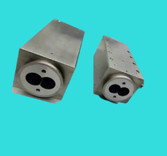 Éléments jumeaux parallèles Pip Sheet Extruder bimétallique de baril de vis de Berstoff