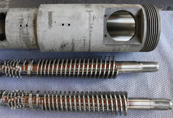 Vis jumelle conique bimétallique de SKD pour le tuyau de drainage d'approvisionnement en eau d'UPVC